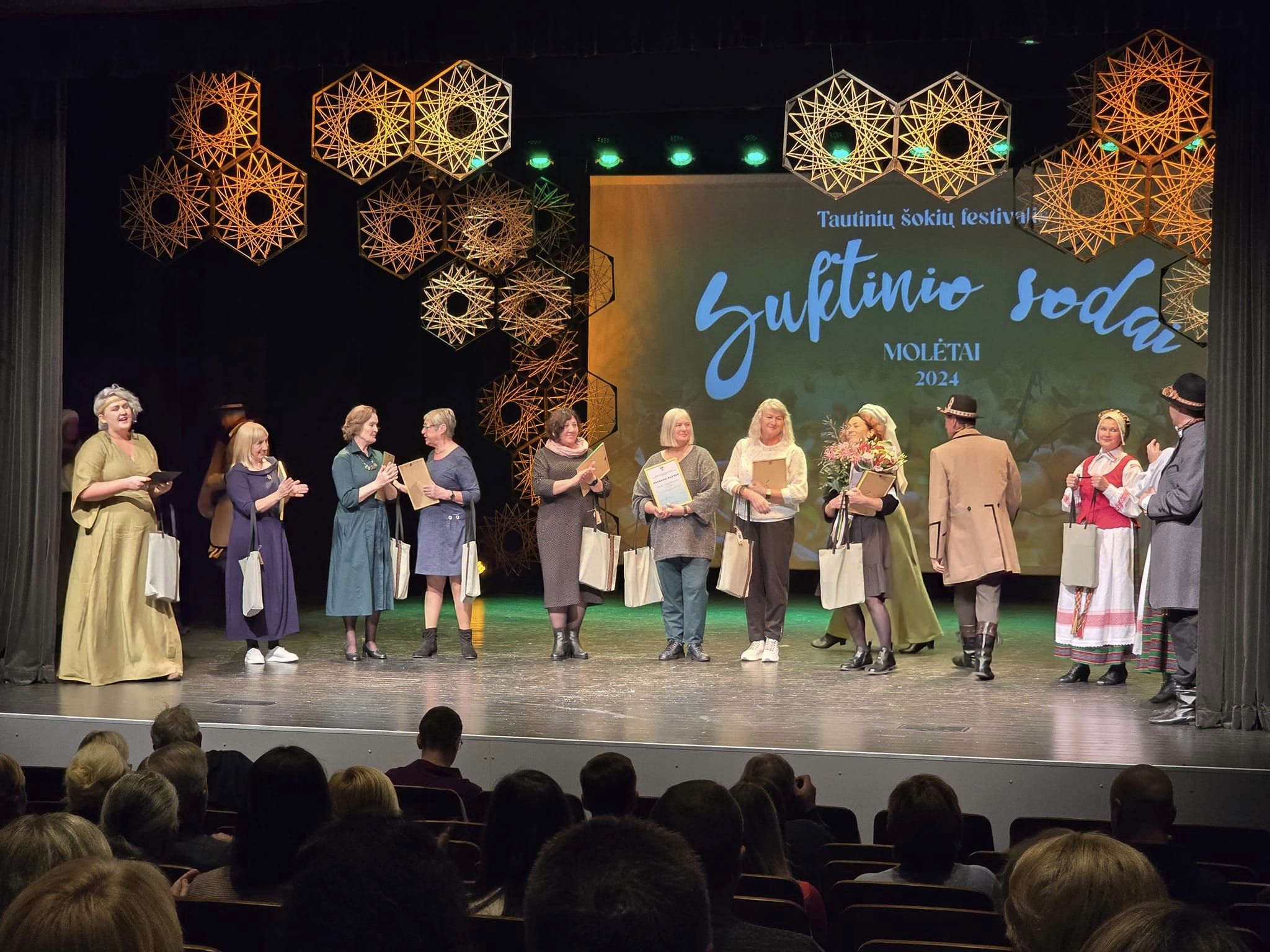 Tautinių šokių festivalis SUKTINIO SODAI