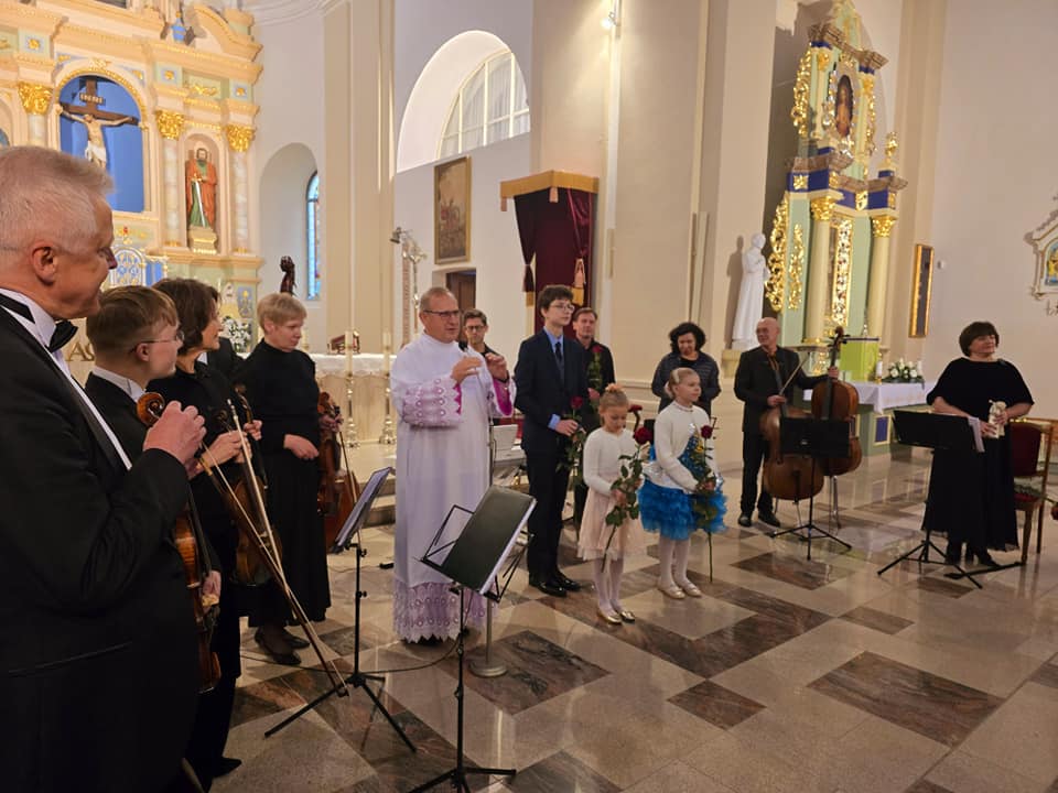 Sakralinės muzikos festivalio „Šlovinkime Viešpatį stygomis ir dūdomis“ uždarymo koncertas