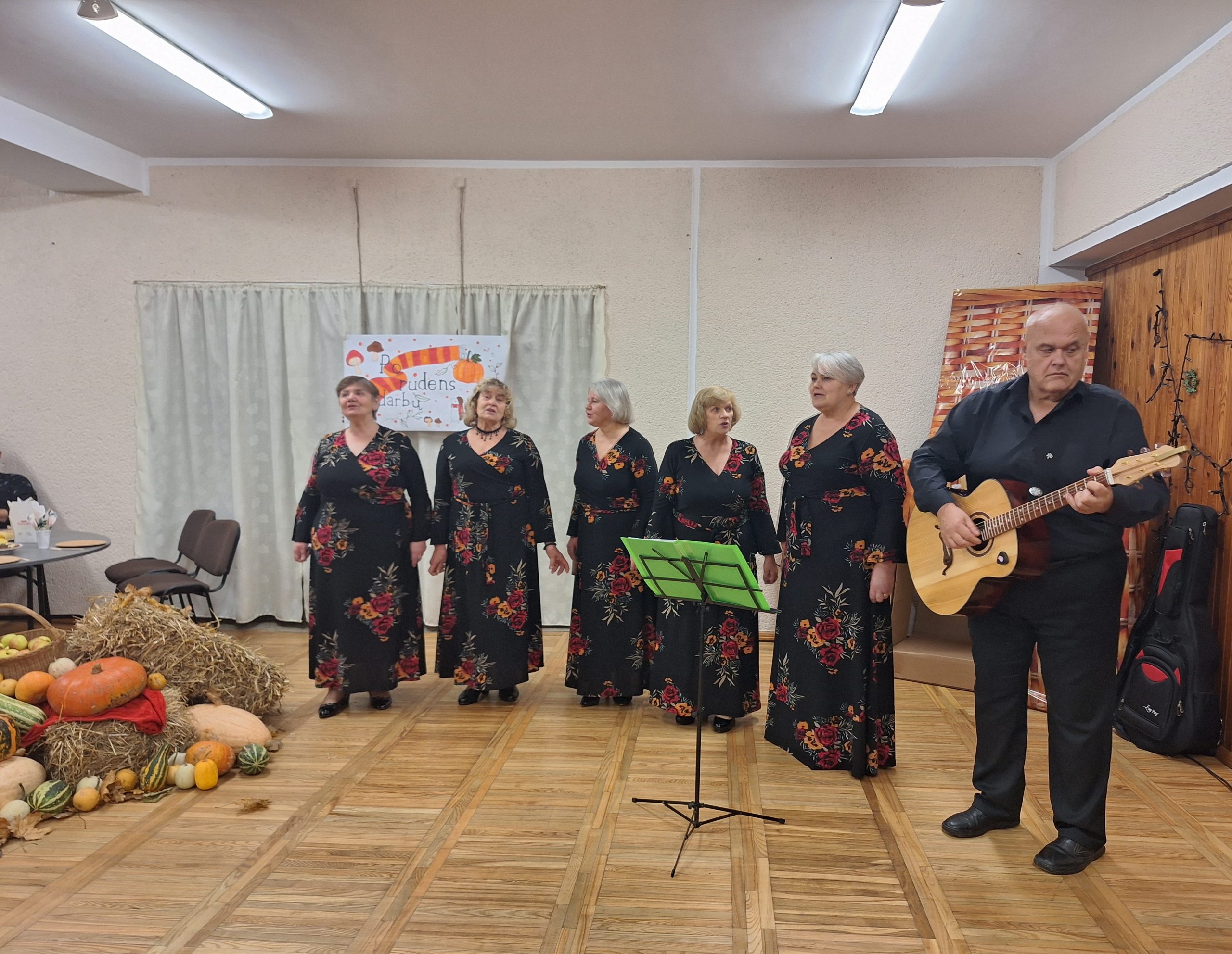Rudens šventė „Po rudens darbų“ – bendrystės, padėkos ir muzikos vakaras Žalvariuose!