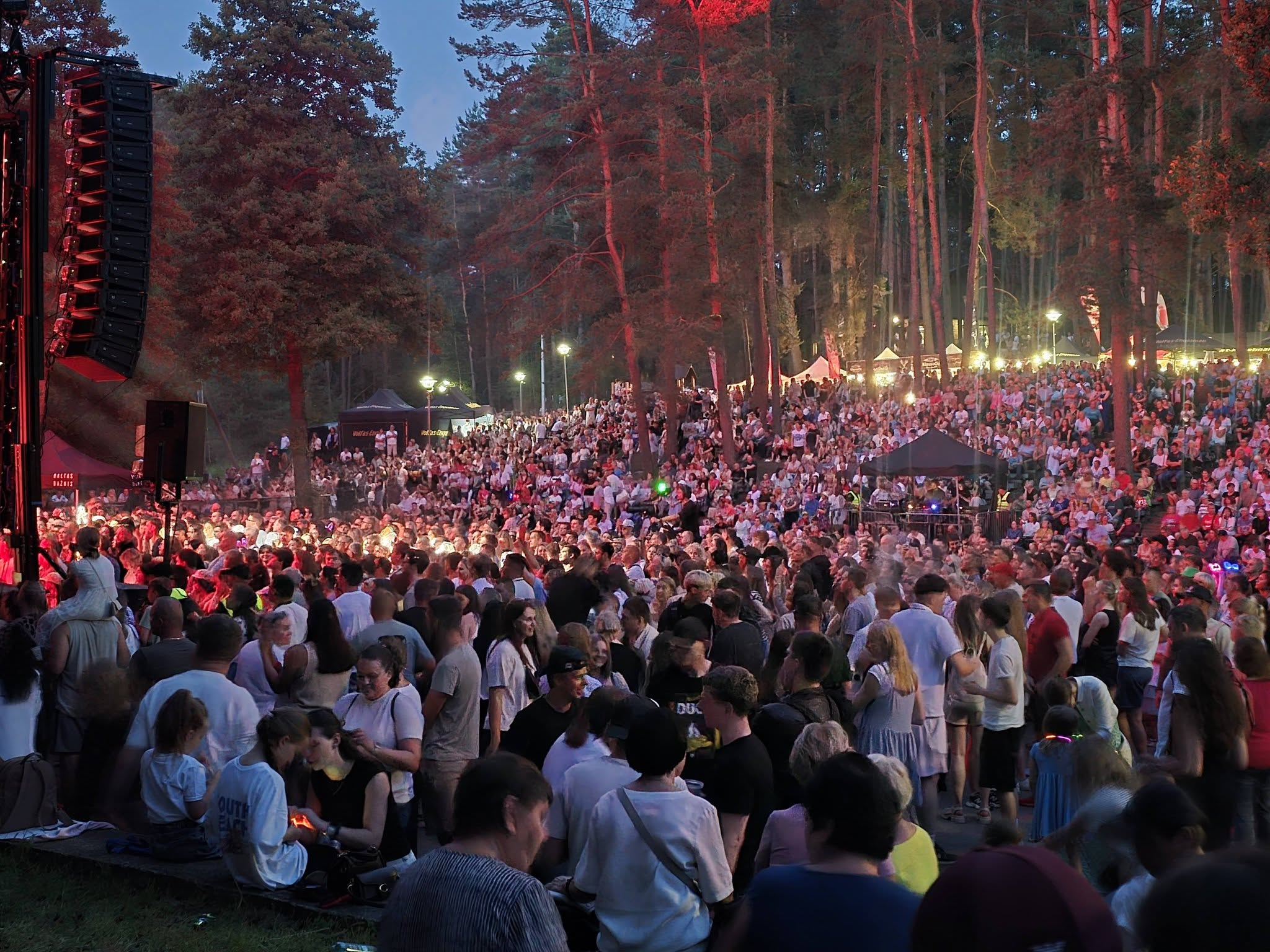 Molėtuose nugriaudėjo miesto šventė „Tarp žvaigždžių ežerų“